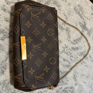 Louis Vuitton Pochette